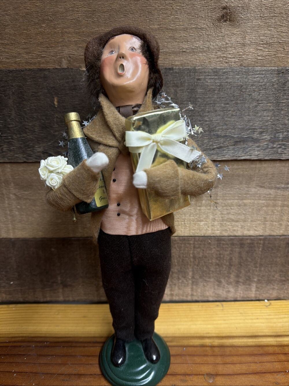 Byers Choice Caroler Victorian Man with Gifts, Tan & Brown 1998